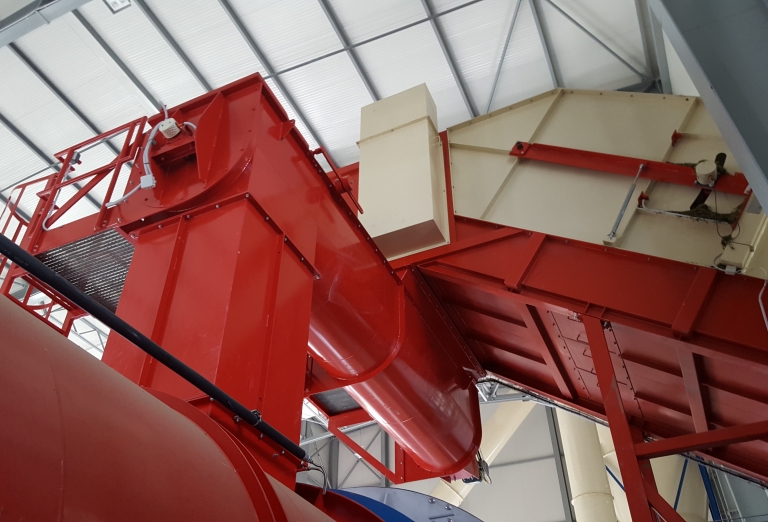 Drying of lucerne and corn silage into pellets or bales