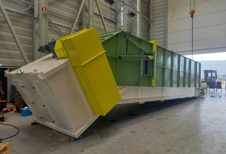 Drying of lucerne and corn silage into pellets or bales