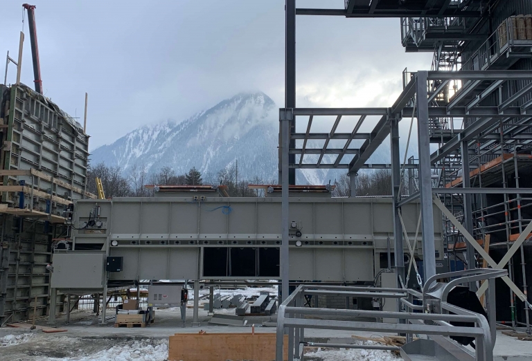 Drying of woodchips on a belt dryer